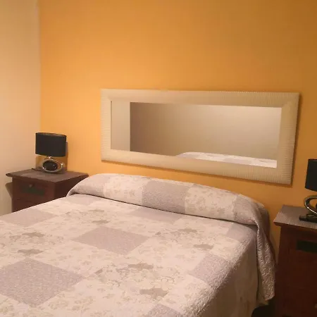 Chevere Naranja Apartamento Oviedo
